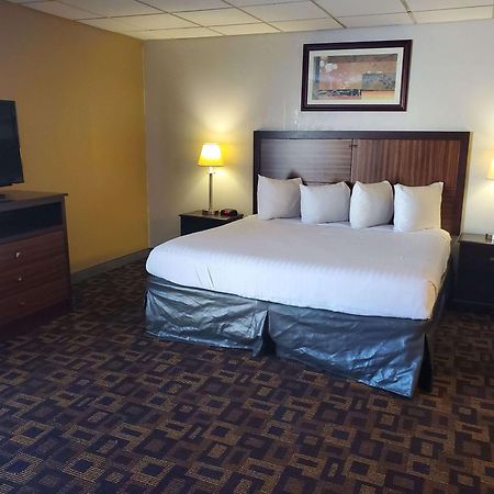 Rodeway Inn McPherson Esterno foto