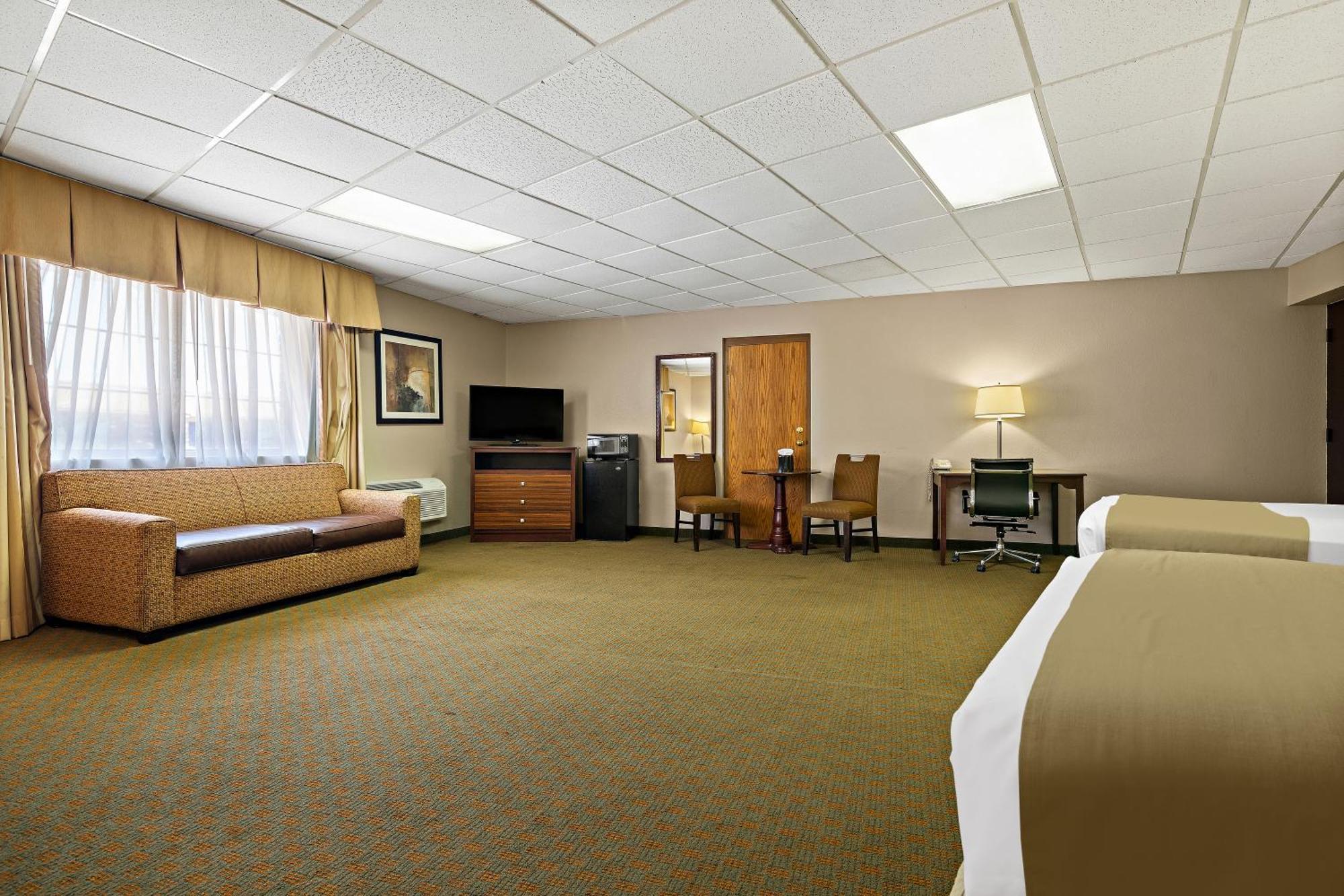 Rodeway Inn McPherson Esterno foto