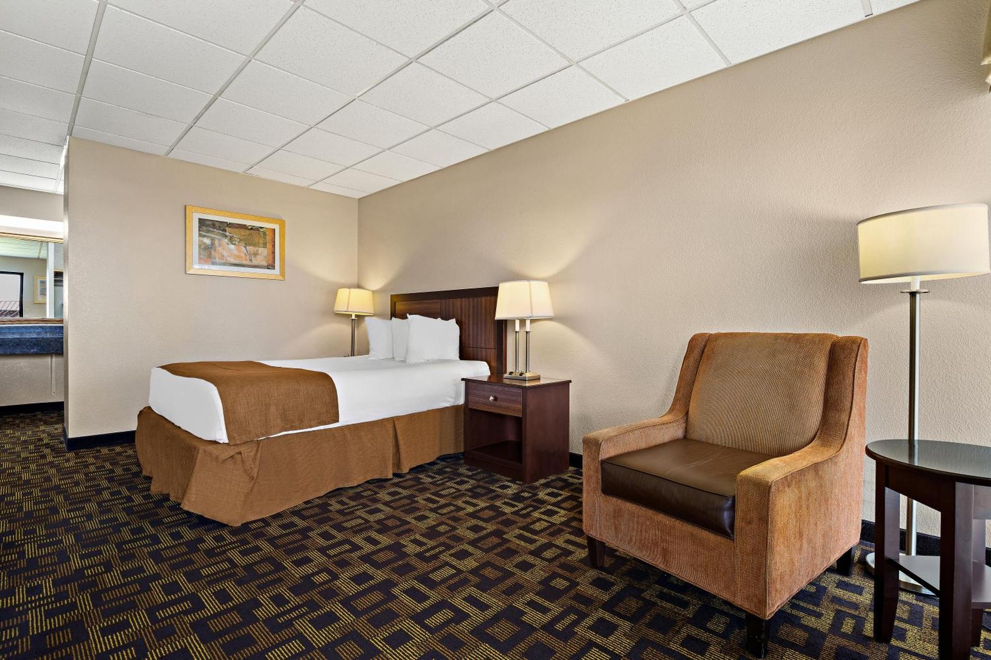 Rodeway Inn McPherson Esterno foto