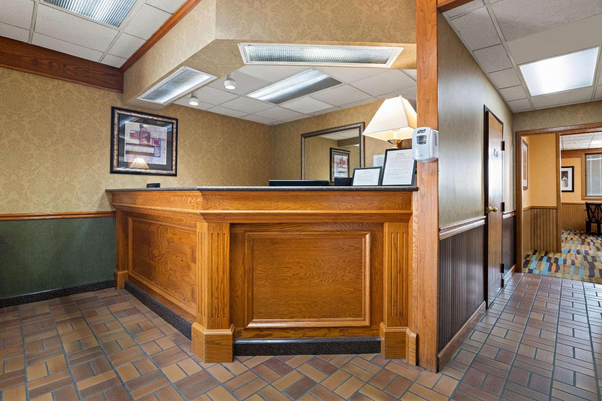 Rodeway Inn McPherson Esterno foto