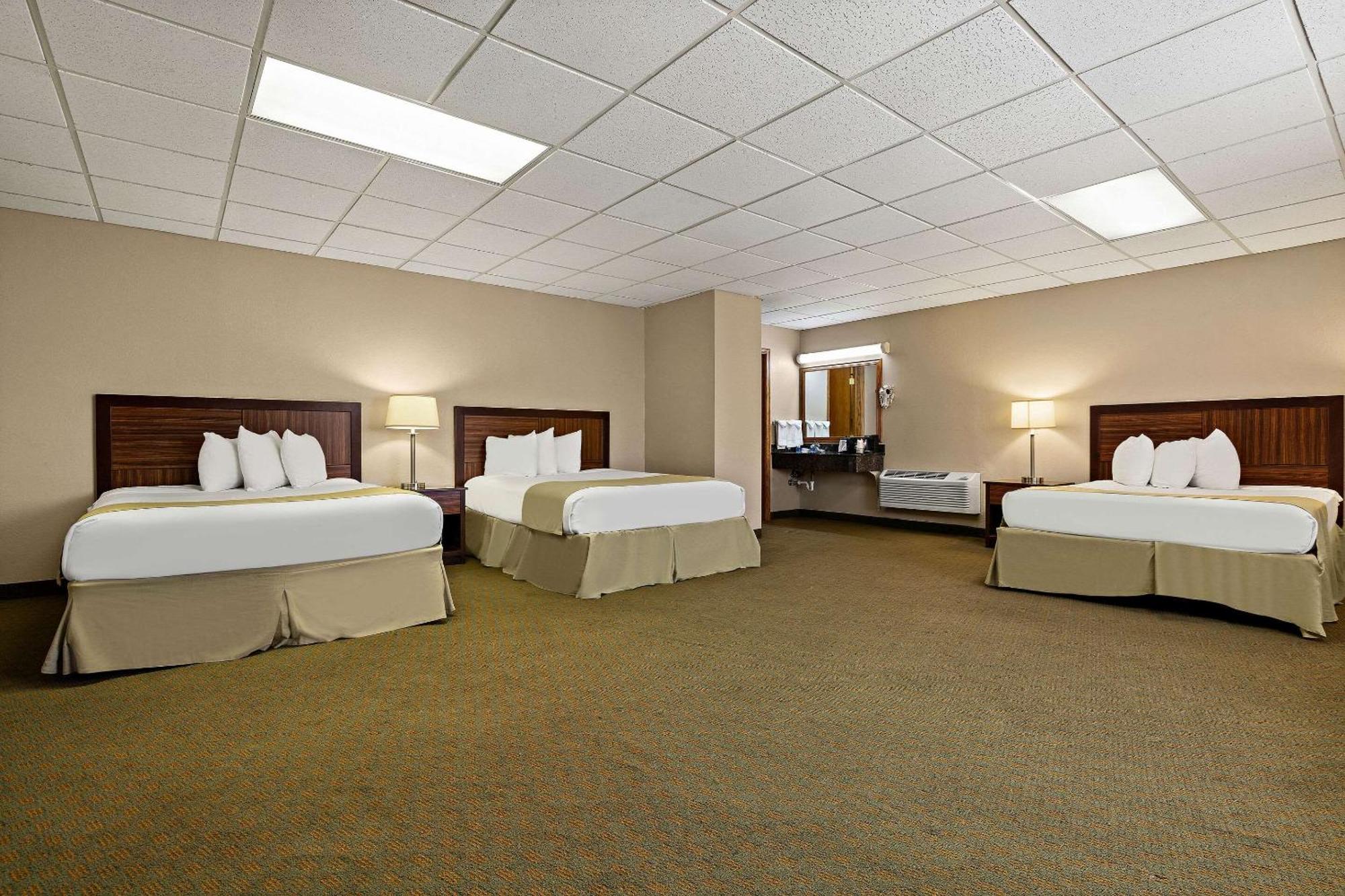 Rodeway Inn McPherson Esterno foto